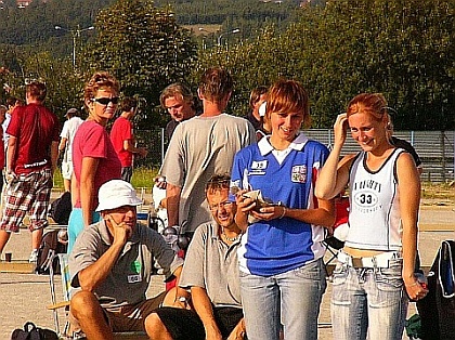 O Pohr msta Brna 2006 - v poped Vokrouhlkov  a rubaov, v pozad Henek s Hromkem = tm kompletn petanque pika R :) 
