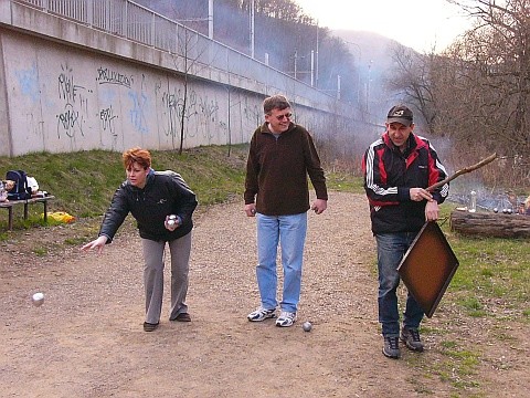 Jarn turnaj 2007 - Tereska hraje ale Jirka se chyst oznmit konec asovho limitu